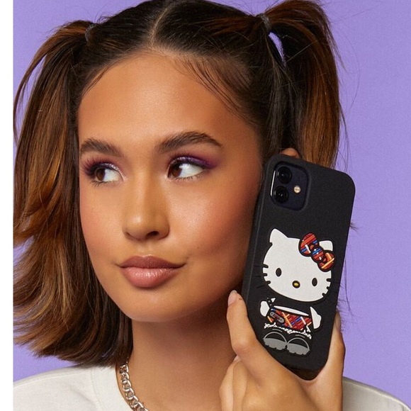 NIB hello kitty iPhone 12/12 pro case - Picture 2 of 9